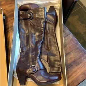 Dark Brown Born boots, never worn!